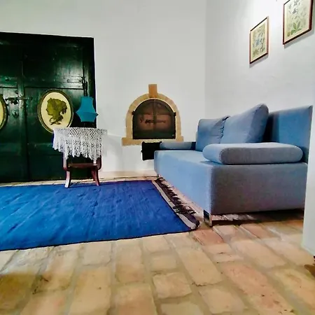 Lelle Vineyard Cottages דירה בלטונללה