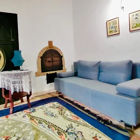 Lelle Vineyard Cottages בלטונללה
