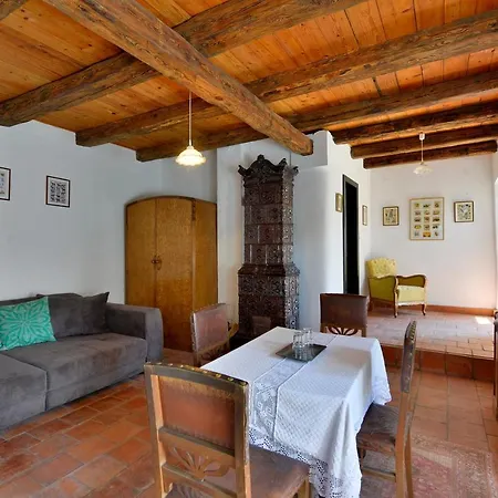 דירה Lelle Vineyard Cottages *